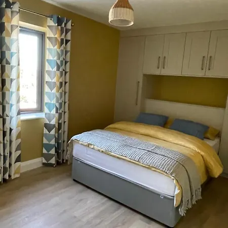 - Ballycotton Bay & Island View Apartment