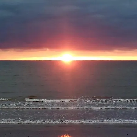 - Ballycotton Bay & Island View Apartment Garryvoe